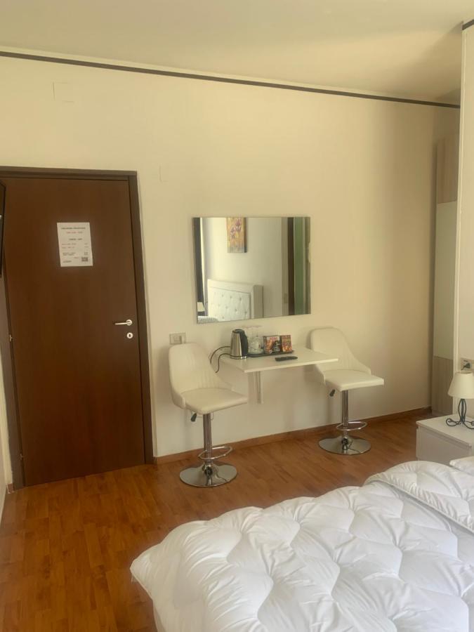 Albergo Al Lago Анфо Екстер'єр фото